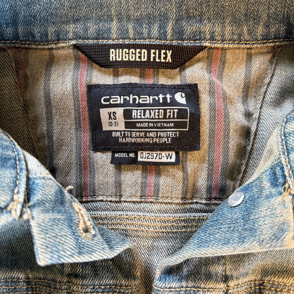 Carhartt Women's Light Blue Denim Jacket with Side Cinch Buttons Size XS - Picture 5 of 6